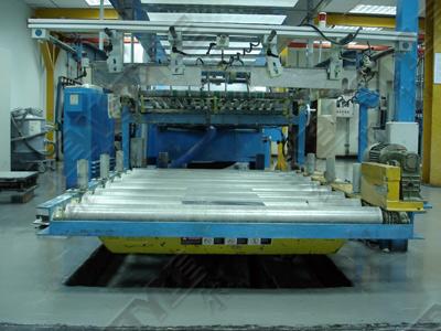 Plate assembly line lifting platform